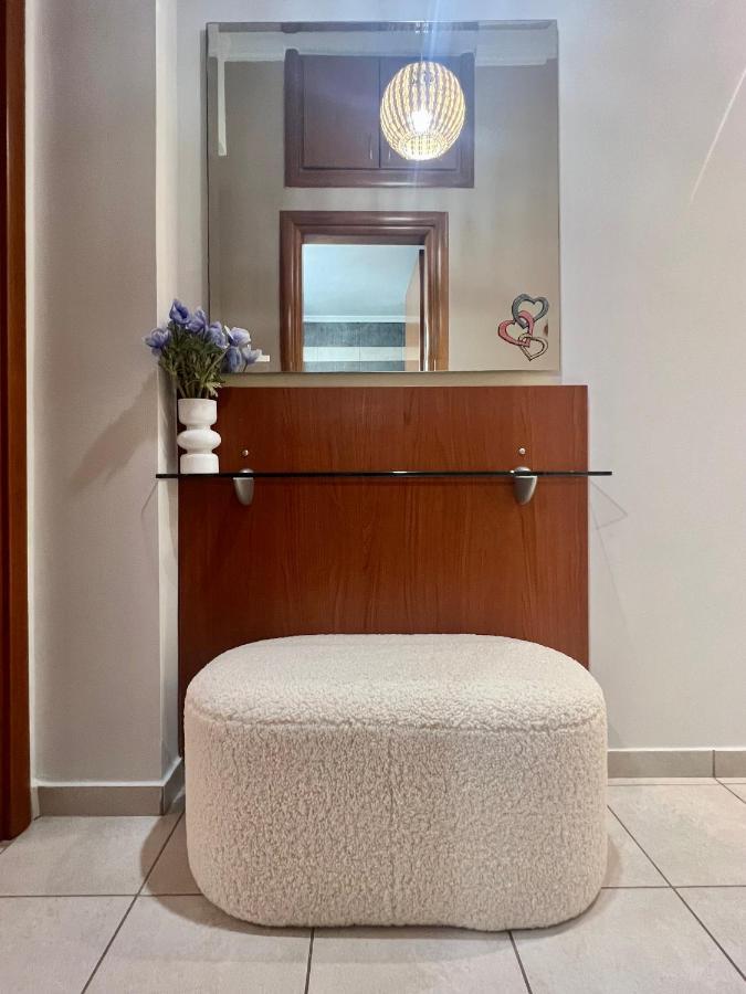 Elegant Downtown Retreat Apartment Kalamata Ngoại thất bức ảnh