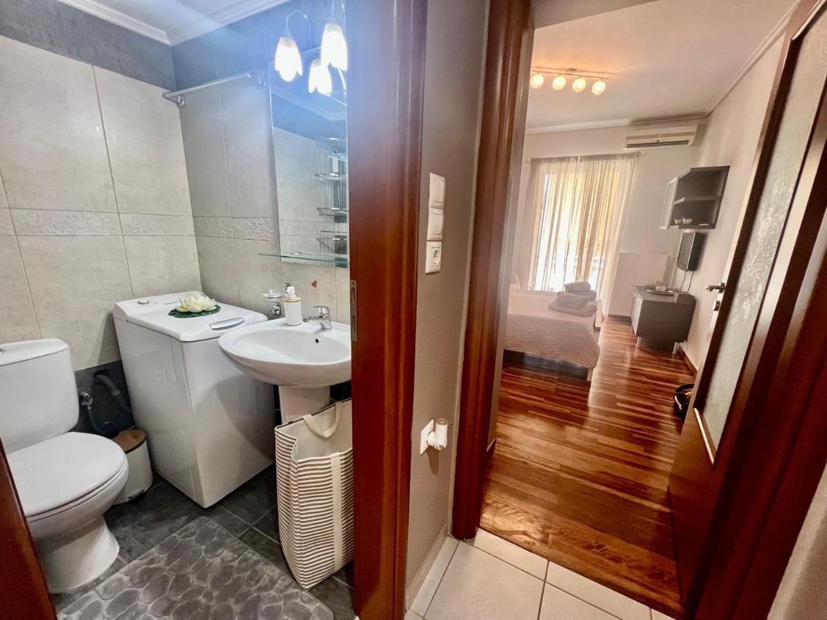 Elegant Downtown Retreat Apartment Kalamata Ngoại thất bức ảnh