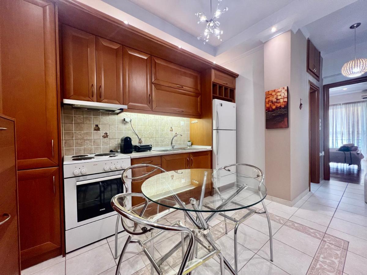 Elegant Downtown Retreat Apartment Kalamata Ngoại thất bức ảnh