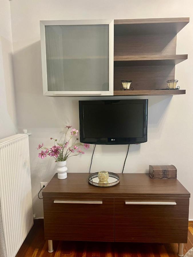Elegant Downtown Retreat Apartment Kalamata Ngoại thất bức ảnh